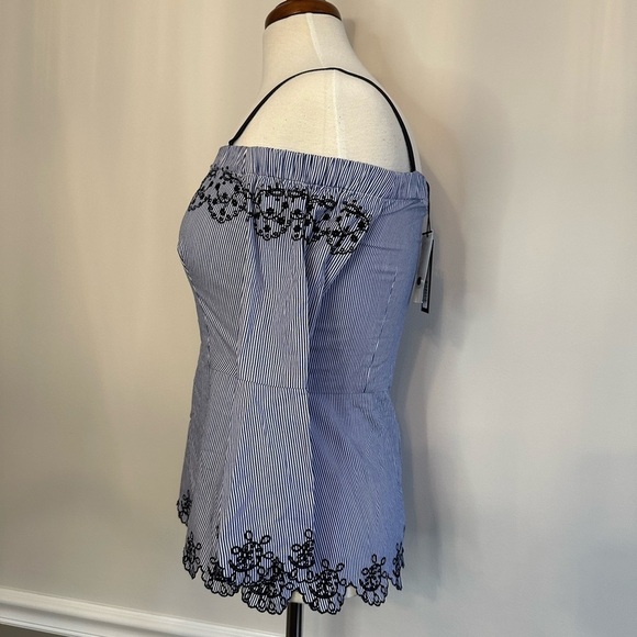 YYIGAL NWT Embroidered Blouse, Size S - Picture 4 of 5